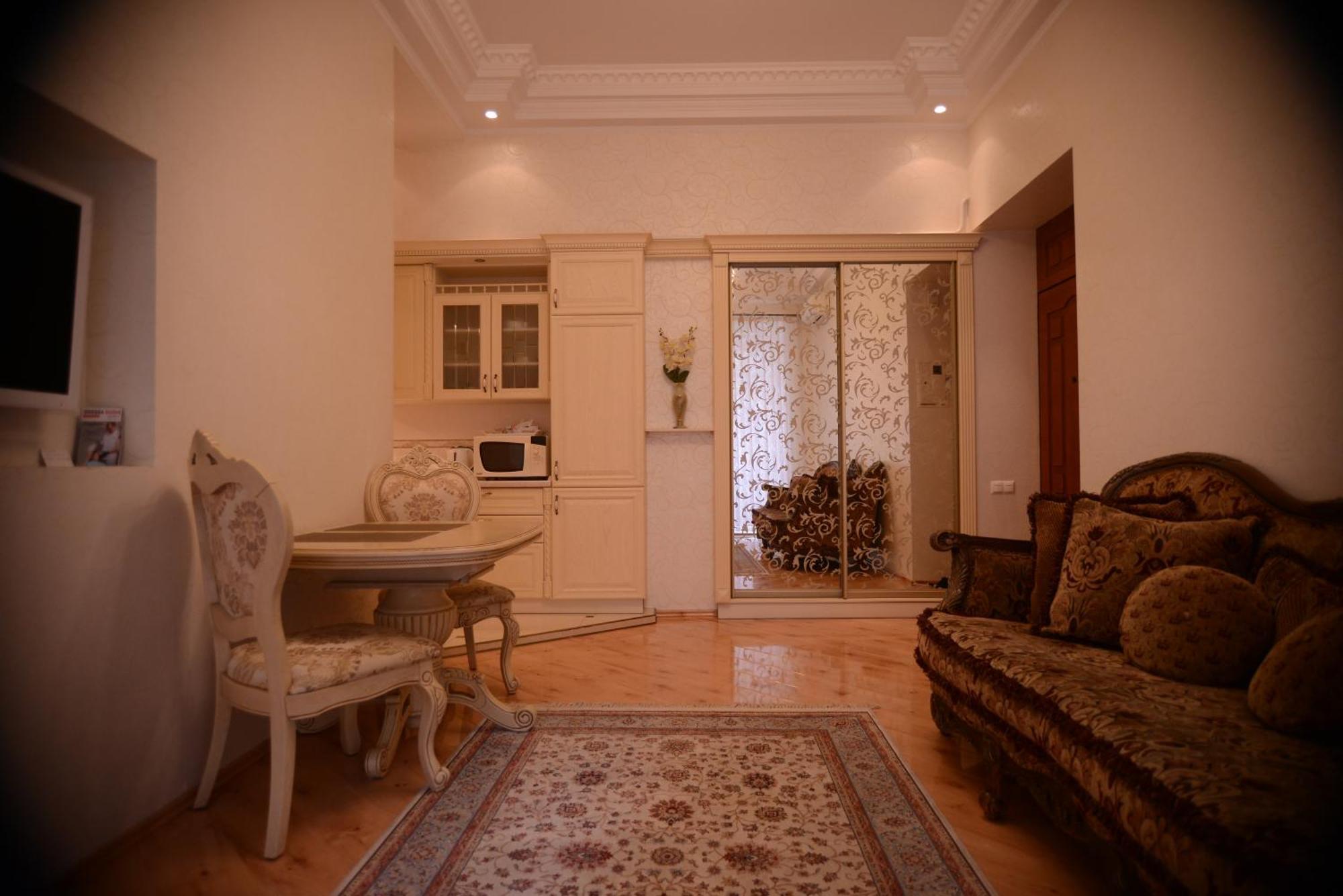 Apartment For Rent On Deribasovskaya Street Odessza Kültér fotó