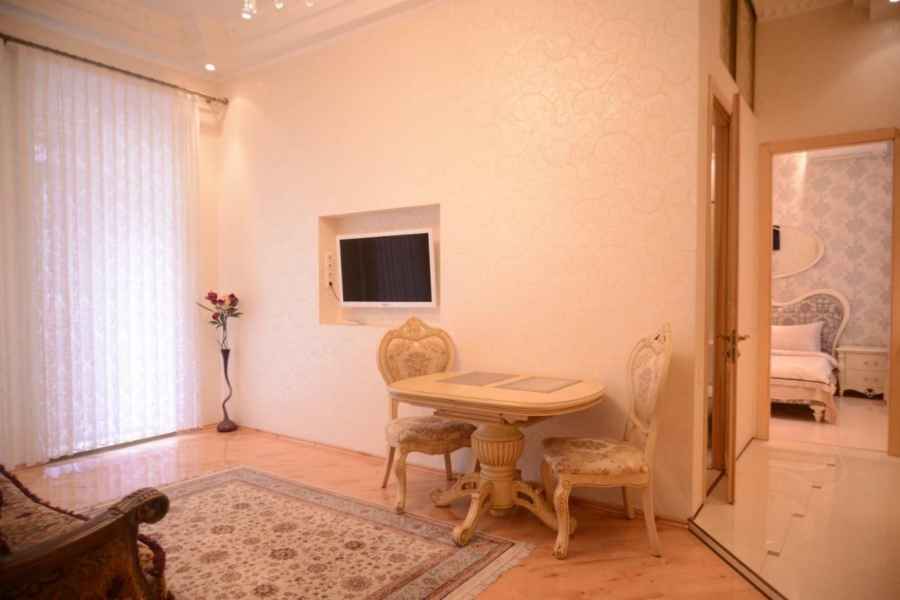Apartment For Rent On Deribasovskaya Street Odessza Kültér fotó